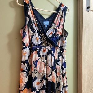 Vera Wang- short empire waist - petite Large